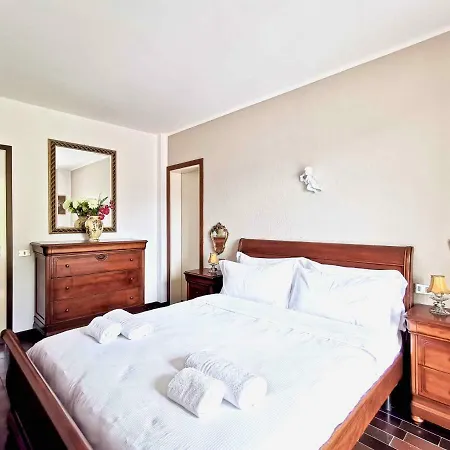 The Postcard By Design Apartment *